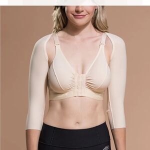 Marena 3/4 length compression arm sleeve- black